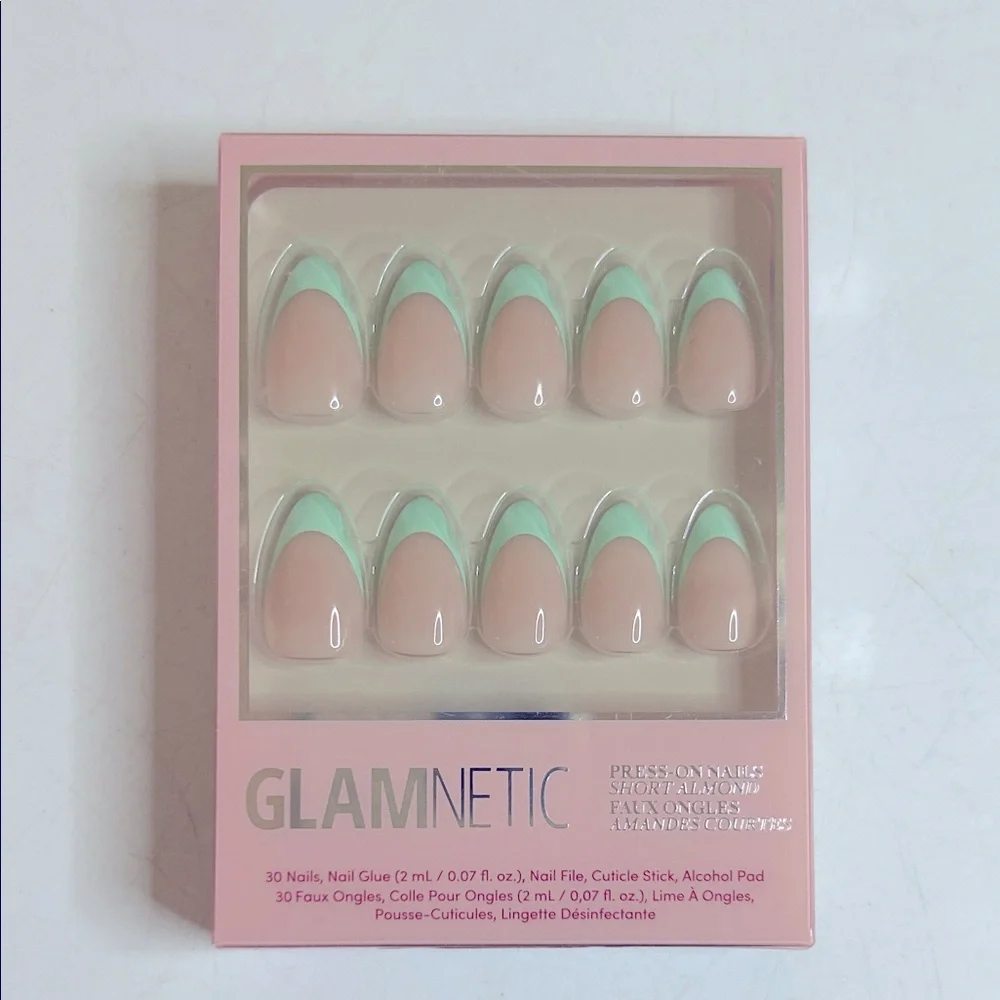 Glamnetic Press On-Nails Pistachio Crème